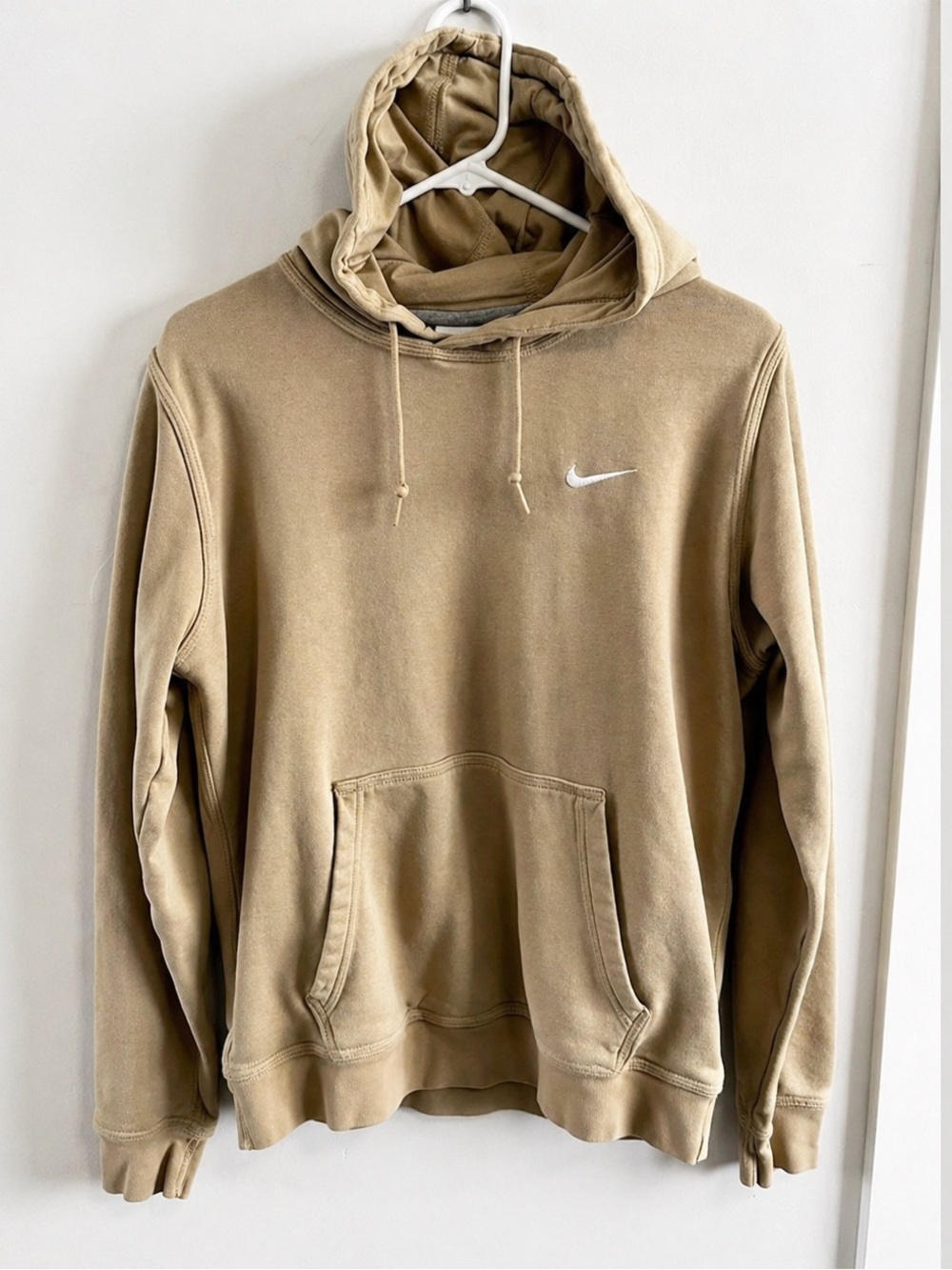 Nike Club Hoodie Tan Beige White Swoosh Mens Medium Pullover Sweatshirt